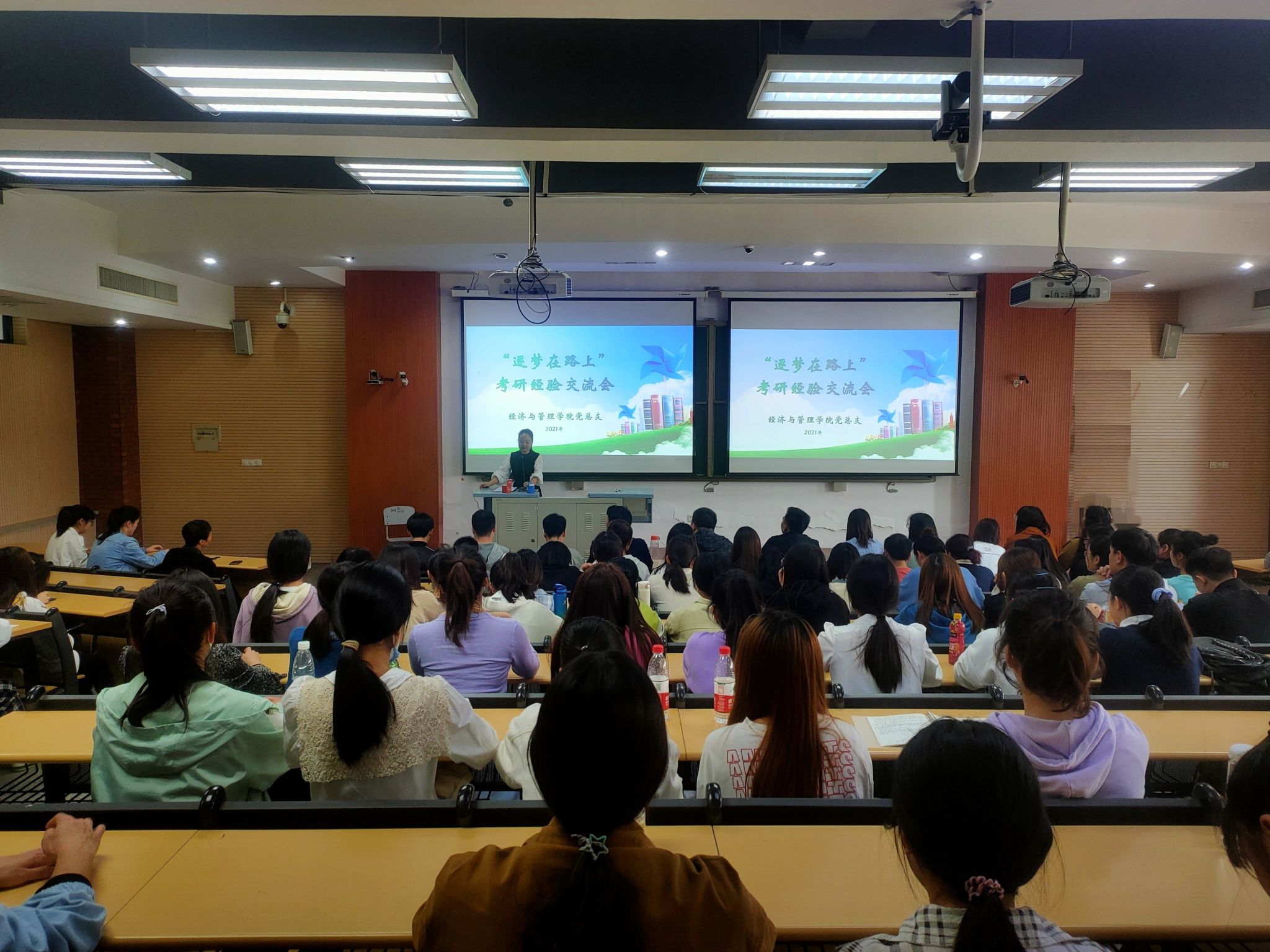 9A928BF2773B65620AF98322D862463D.jpg 9A928BF2773B65620AF98322D862463D.jpg