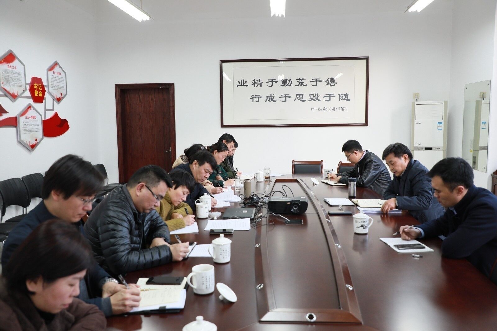 -40e1cdf2832611f4.jpg -40e1cdf2832611f4.jpg