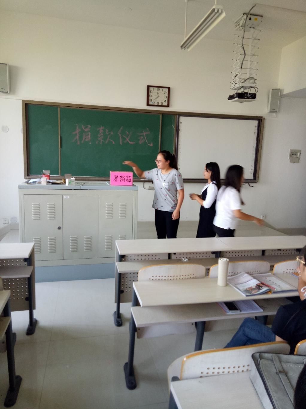 cef20f30-65b3-4583-ae6c-9024b6e72f8a.jpg cef20f30-65b3-4583-ae6c-9024b6e72f8a.jpg