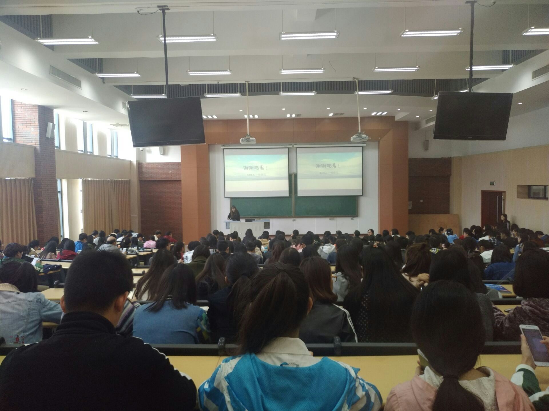 599650C6A512504DCD5CB0A490A96CF3.jpg 599650C6A512504DCD5CB0A490A96CF3.jpg