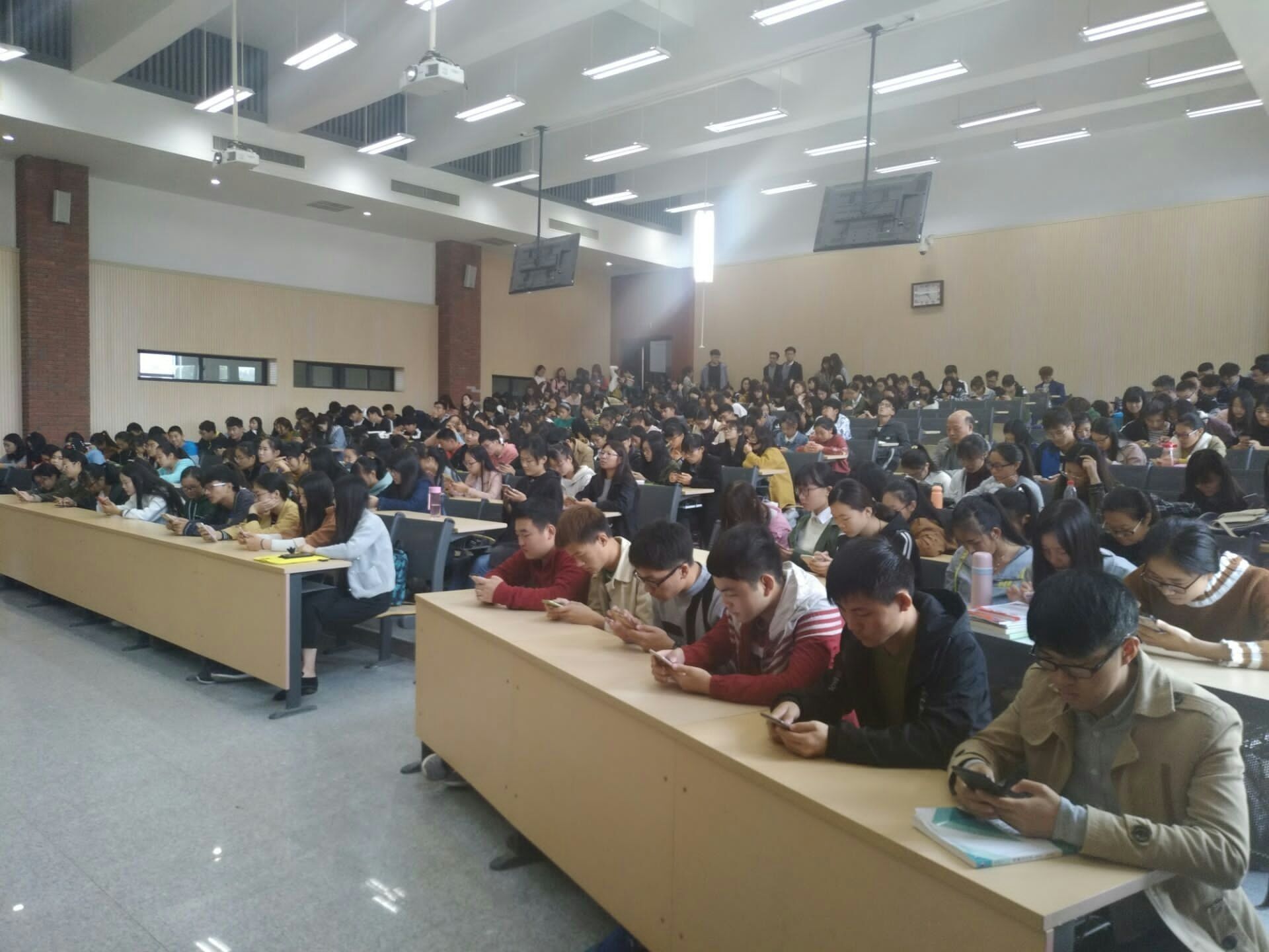 C43E0473F544CF5E4B66692CBFE90450.jpg C43E0473F544CF5E4B66692CBFE90450.jpg